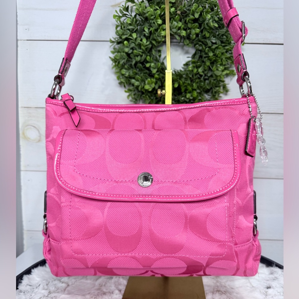 Coach Pink Signature C Nylon Crossbody Bag Rare Clear Daisy Flower Charm Hangtag - Picture 8 of 16